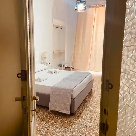 Hostel Bb La Fenice Naples Exterior photo